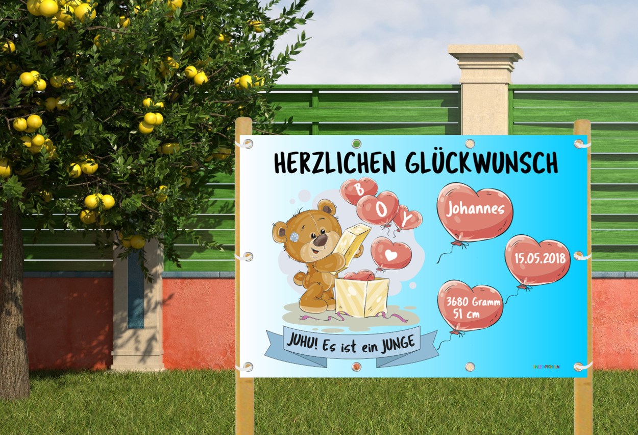 Banner zur Geburt mit Bär montiert auf 2 Holzstaffeln